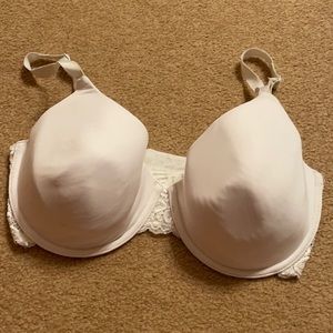 Gently worn size 38DD Sweet Nothings Lilyette bra